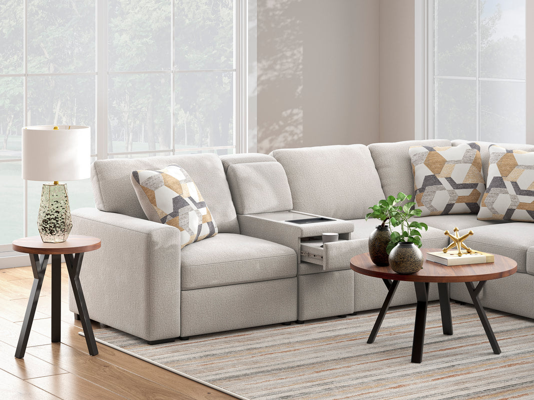 673-05 Sectional with Pull Out